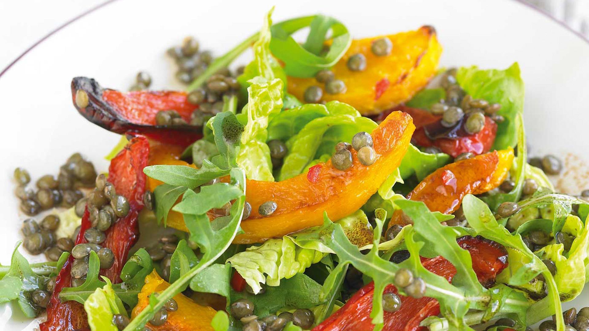 Insalata calda di zucca trombetta arrosto e lenticchie di Puy