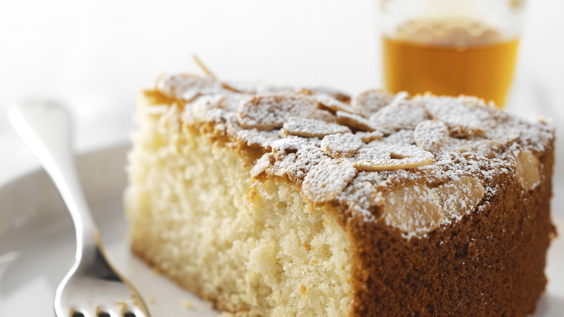 Torta al limone e mandorle